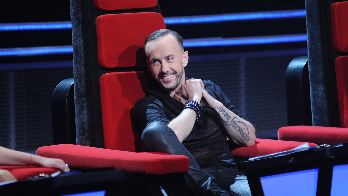 "Sam biskup Mering promocyjnie nie pociągnie programu" - powiedział Nergal w wywiadzie dla tygodnika "Wprost" odnosząc się do braku należytej promocji "The Voice of Poland" ze strony TVP.