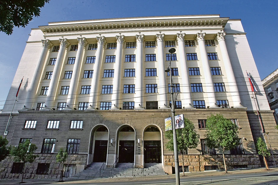 Na osnovu svega Osnovni sud u Požarevcu je odlučio da sve ugovore proglasi ništavnim, a presudu je kasnije potvrdio i Apelacioni sud u Kragujevcu.