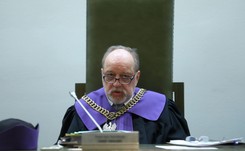 Sprawa uchylenia immunitetu sędziemu Iwulskiemu. Prof. Strzembosz zeznaje