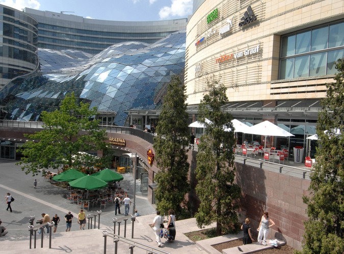 Zlote Tarasy - Centrum Handlowe w Warszawie.