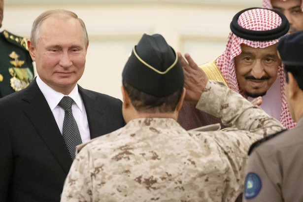 Prezydent Władimir Putin i król Arabii Saudyjskiej Salman ibn Abd al-Aziz