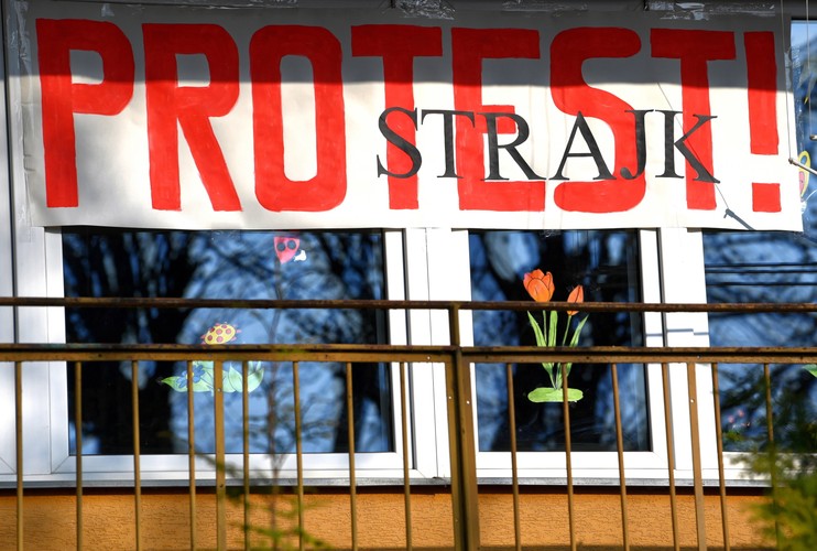 Przemyśl, 08.04.2019. Strajk nauczycieli w jednym z przedszkoli w Przemyślu, 8 bm. W poniedziałek, 8 bm. rozpoczął się strajk w oświacie.