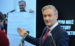 Kontrola 'tacy' i wyprowadzenie religii ze szkół. Biedroń nie łagodzi antyklerykalnego programu