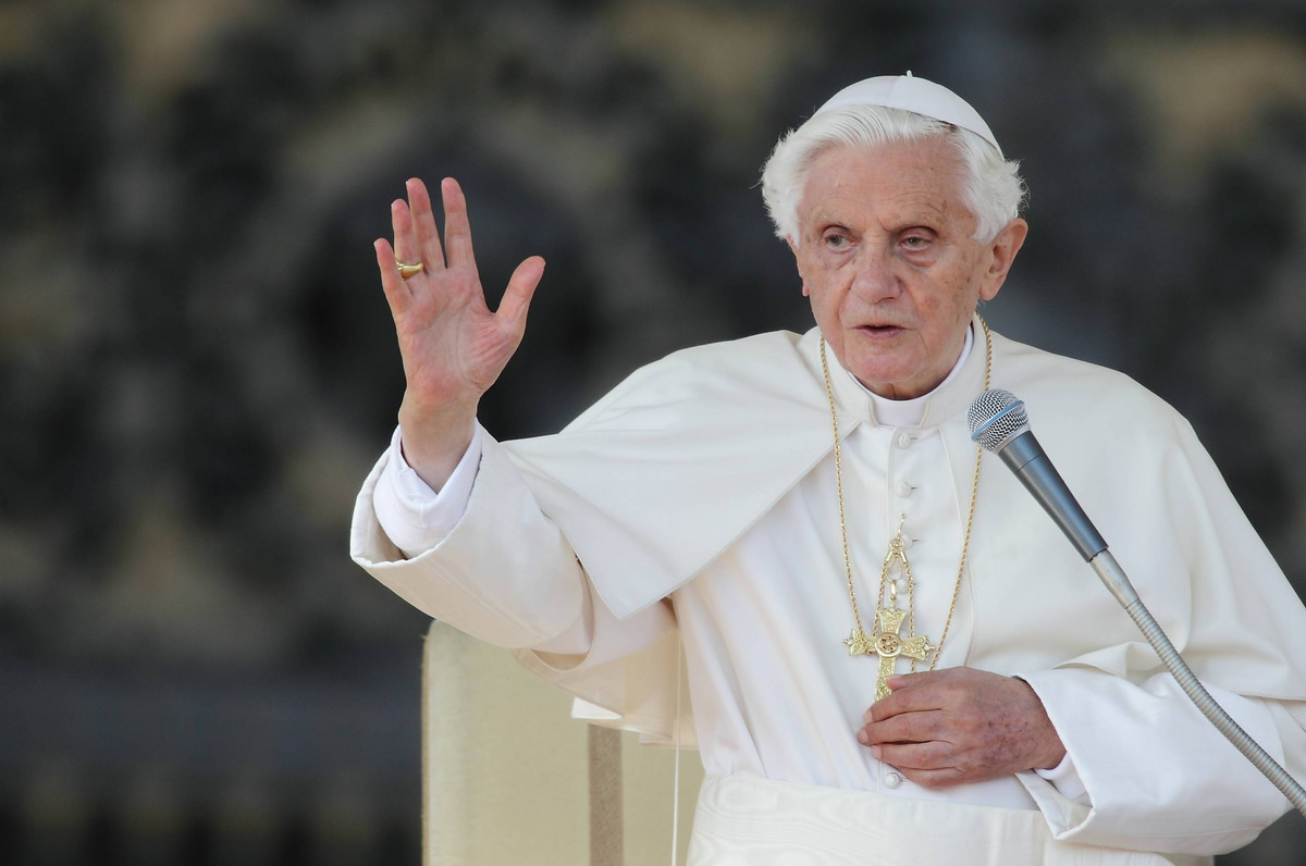 Deutschland zur Abdankung von Benedikt XVI.: Die Entscheidung des Papstes ist überraschend, aber verständlich