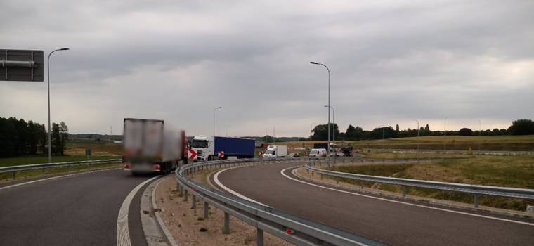 Litewski kierowca ciężarówki próbował wjechać pod prąd na ekspresówkę