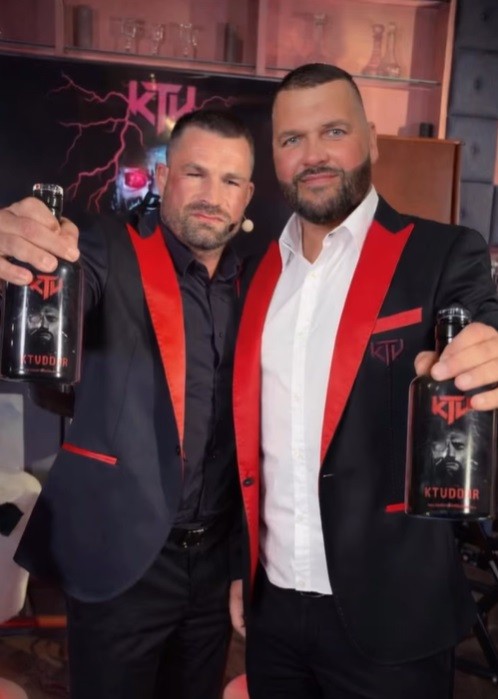 Karlos Vémola a jeho kamarát Tomáš Lundák.