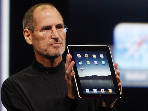 Steve Jobs z iPadem (2010) 