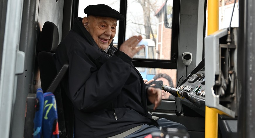 Najstarszy motorniczy świata