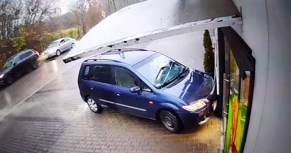 Dramatyczne sceny przed Żabką. Po chwili policjanci dokonali szokującego odkrycia