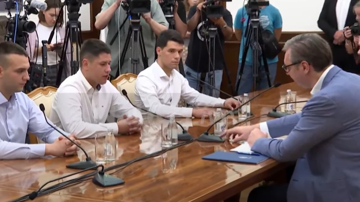 Sastanak Aleksandra Vučića sa studentima iz Pionirskog parka