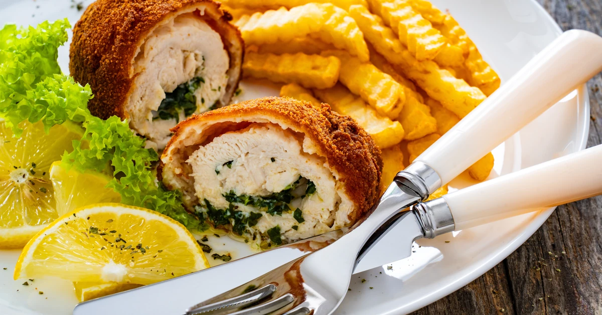 Pyszny obiad na wtorek. Podajemy przepis, Ty gotujesz. Kotlet de volaille