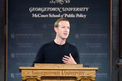 W rzadkim publicznym wystąpieniu Mark Zuckerberg broni wolności słowa i polityki firmy