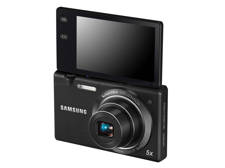 Samsung MV800, dimenzije: 92x56x18 mm, 130 grama, ekran: 3 inča, senzor: 16.1 MP, 4608x3456 px, video 1280x720 px, memorija: interna 10 MB; eksterna microSD, baterija: Li-Ion, portovi: USB, HDMI,  cena: 195 evra