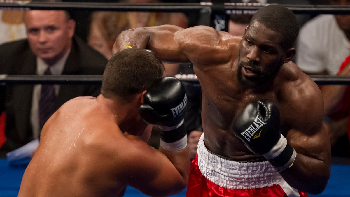 Bryant Jennings (17-0, 9 KO) nie może się doczekać zaplanowanej na 25 stycznia  walki z Arturem Szpilką (16-0, 12 KO). 29-letni filadelfijczyk, choć już od dłuższego czasu uważany jest za nadzieję amerykańskiej wagi ciężkiej a prestiżowe federacje bokserskie WBA i WBC klasyfikują go na czwartej pozycji w świecie, dopiero pojedynkiem ze "Szpilą" zadebiutuje na antenie HBO - jednego z dwóch głównych graczy na bokserskim rynku telewizyjnym za Oceanem.