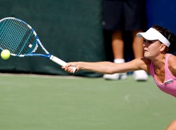 Radwańska w III rundzie. Bartoli kolejną rywalką