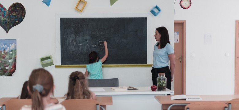 Ministerstwo zapowiada zmiany w szkołach. Nowe regulacje obejmą każdą placówkę