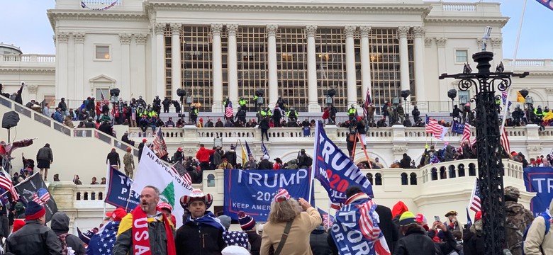 Szturm na Kapitol. Były doradca Trumpa ma zeznawać przed Kongresem