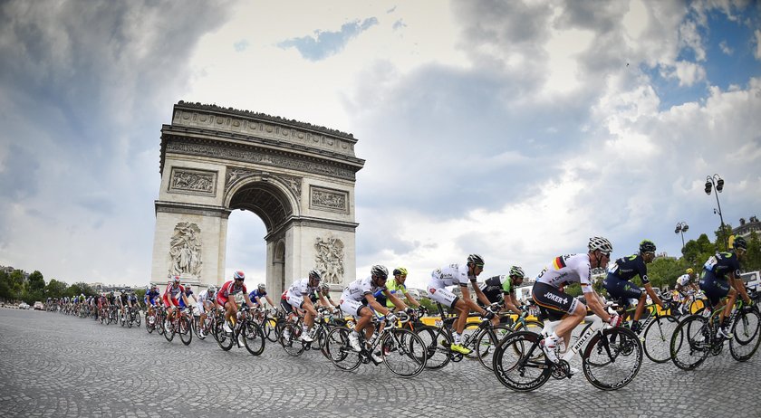 Strzelanina w Paryżu przed finałem Tour de France