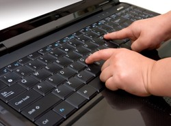 Czego szukają dzieci w sieci? Pornografii