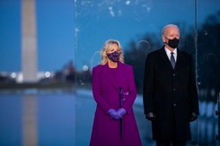 Biden podpisze w środę 15 aktów wykonawczych. Anuluje decyzje Trumpa