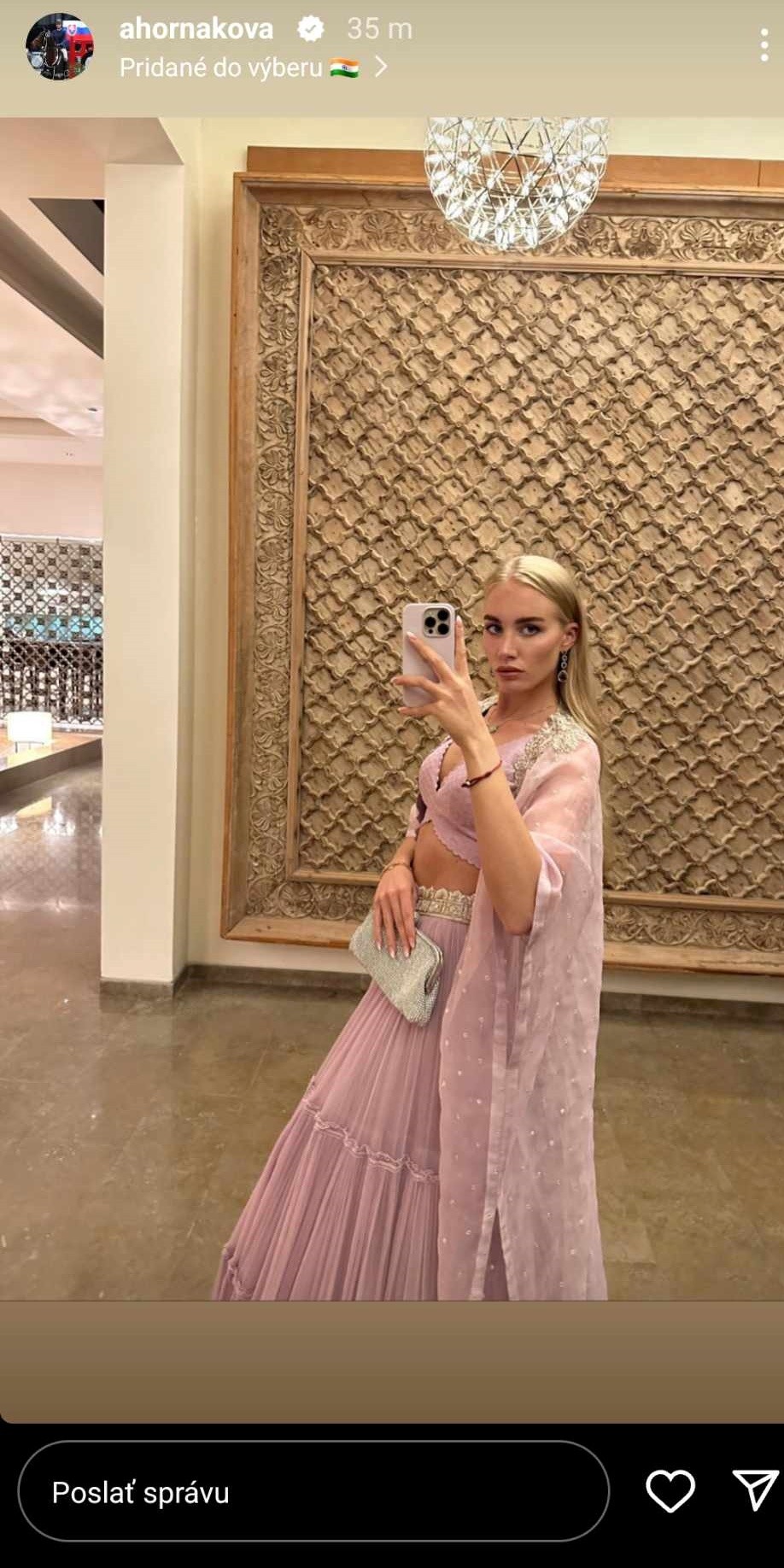Kollárova dcéra Saša Horňáková v Indii.