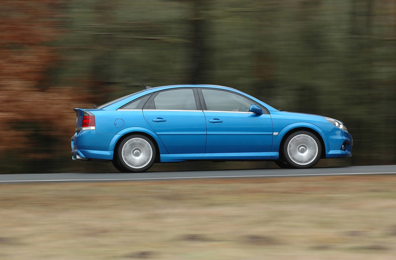 Opel Vectra C OPC (2005-08)