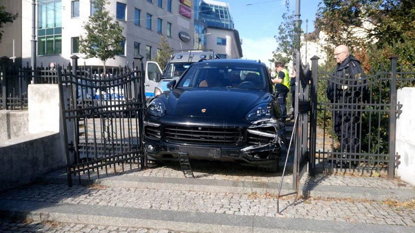 Szalał w Porsche po Poznaniu