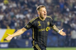 Bogusz dwa razy zagrał w reprezentacji Polski, a będzie zarabiał ponad 6 milionów dolarów rocznie