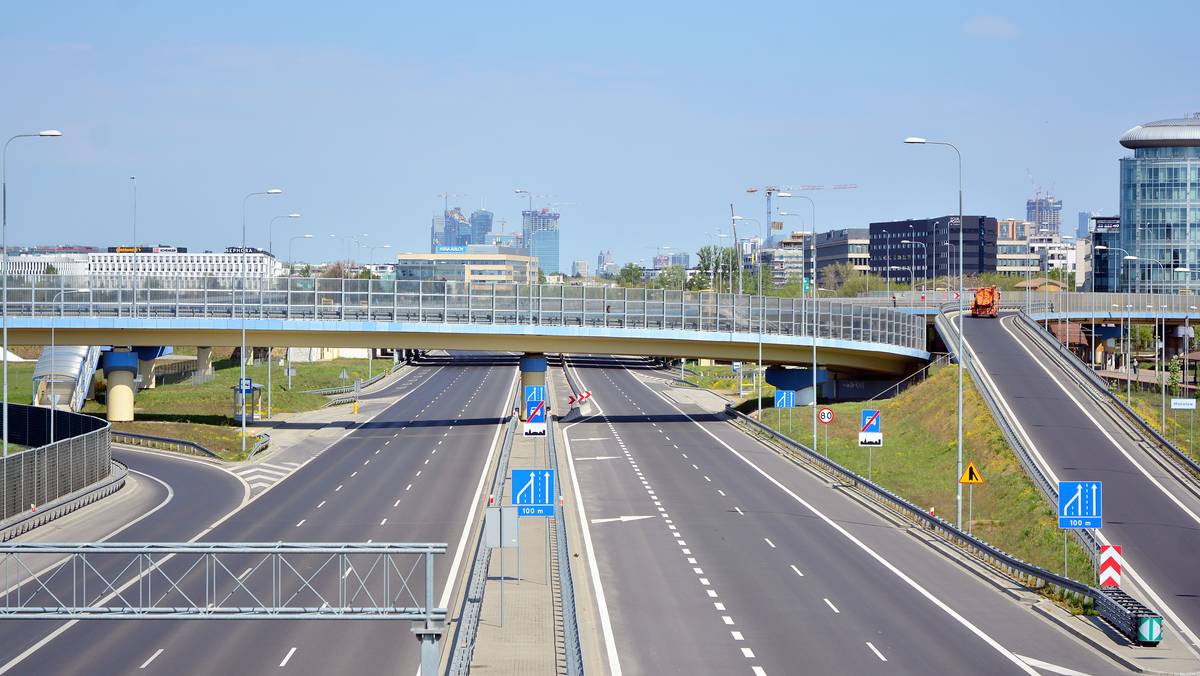 Warszawa, droga S79: na lotnisko Chopina tylko objazdem. Jak jechać? [MAPA]