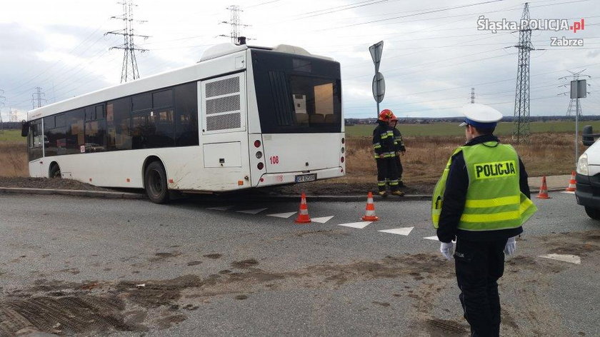 Kierowca autobusu stracił przytomność