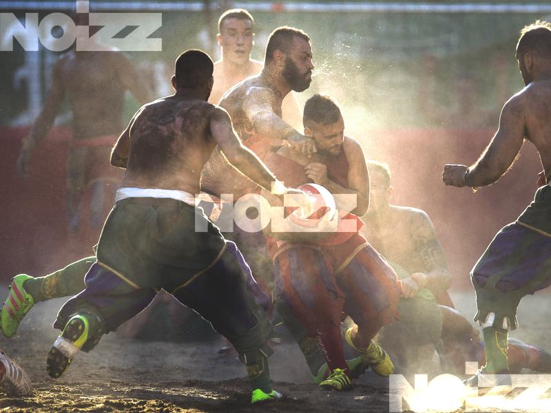 Calcio Storico Fiorentino: Firenze őrült sportja, ahol az agyrázkódás még a  jobbik eset - Noizz