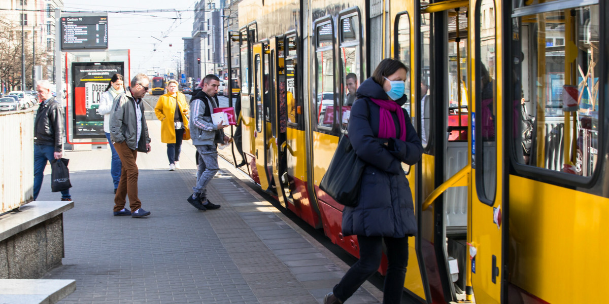 Rekordzistką wśród jeżdżących na gapę jest 26-latka z Wielkopolski. Zdążyła ona już uzbierać ponad 140 tys. zł długu z mandatów.