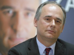 PiS żąda przeprosin od PO. Za Niemców