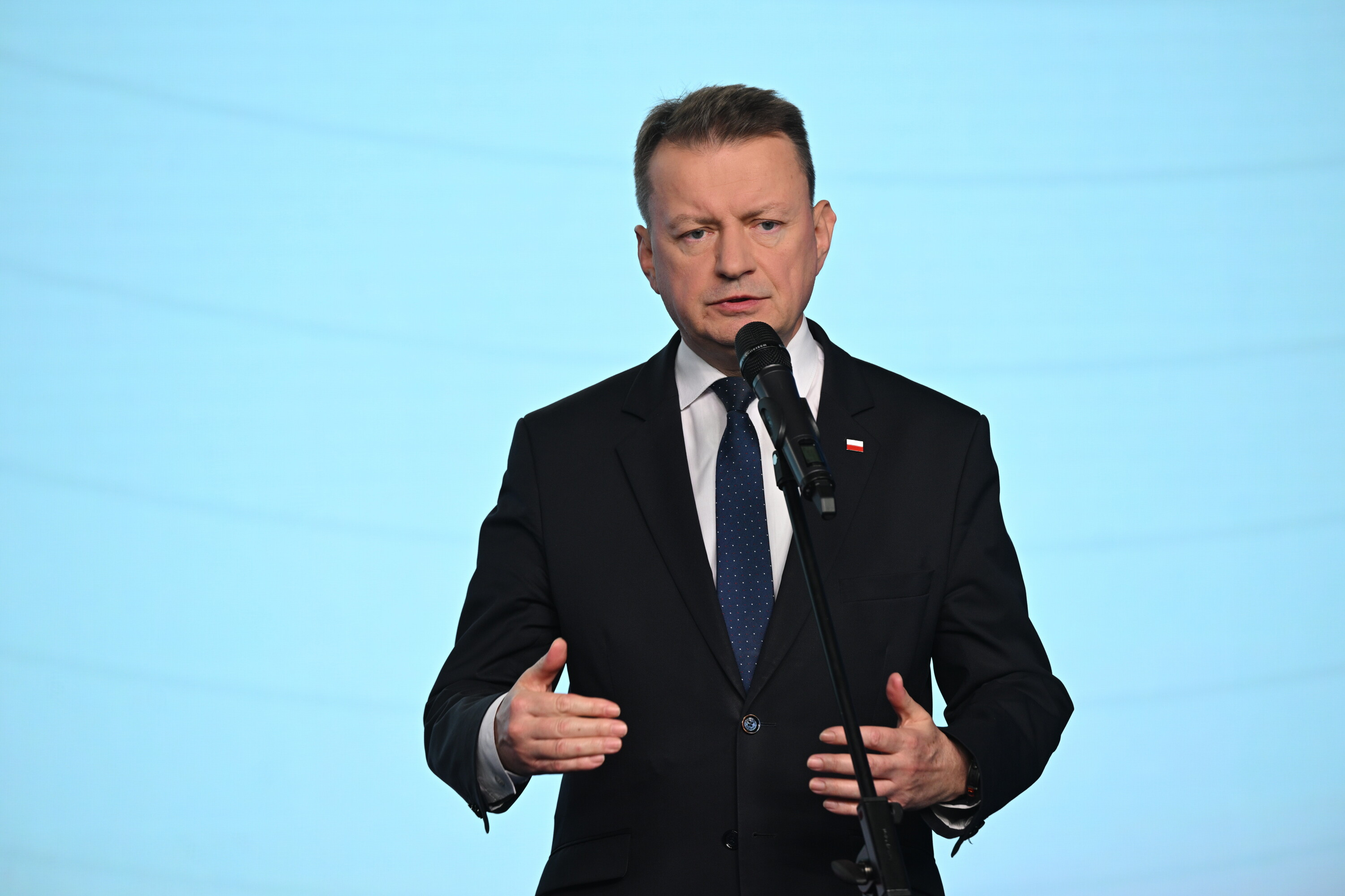 Błaszczak żąda wyjaśnień ws. 43,7 mld euro z UE dla polskiej obrony