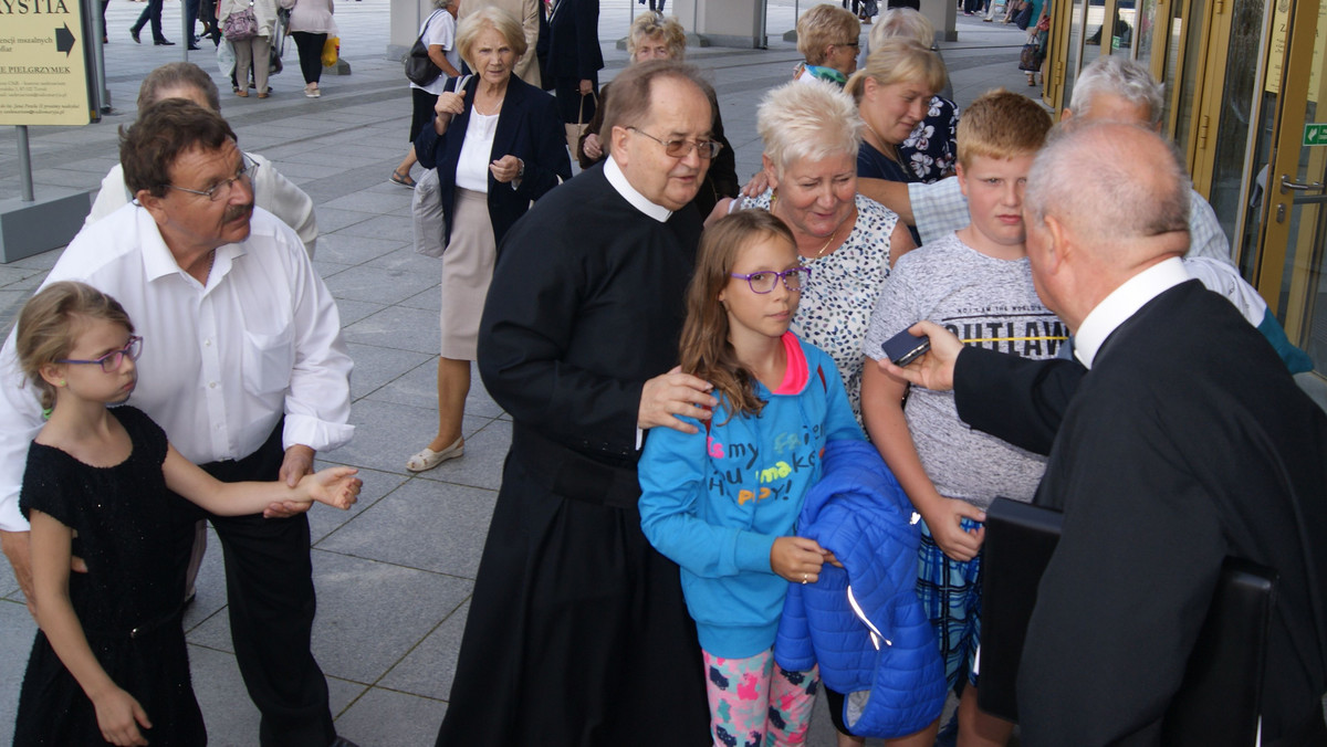 Ogólnopolski Komitet Obrony przed Sektami i Przemocą doniósł na dziennikarzy do Prokuratura Generalnego. Zdaniem jego szefa Ryszarda Nowaka media znieważają toruńskiego redemptorystę nazywając założone przez Mirosława Piotrowskiego ugrupowanie "partią Rydzyka".