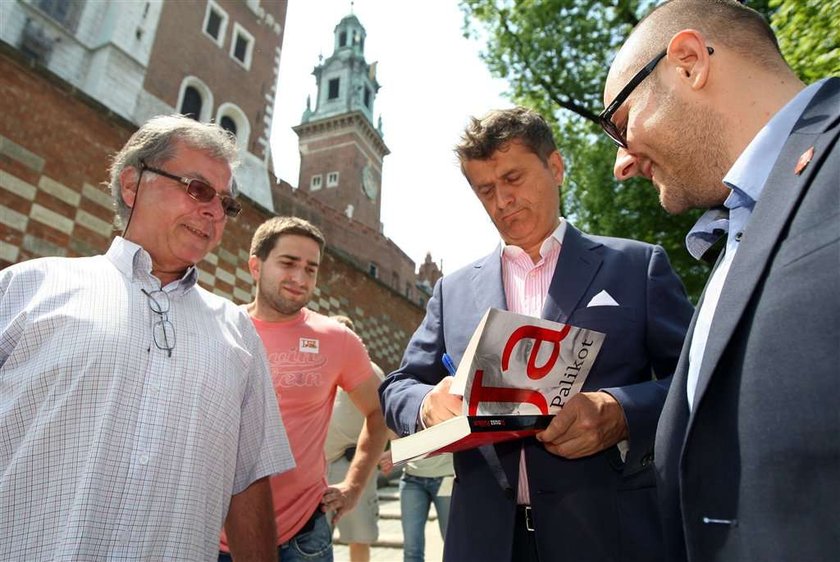 Palikot: Kaczyński to neofita. Jarosław Kaczyński był niewierzący?