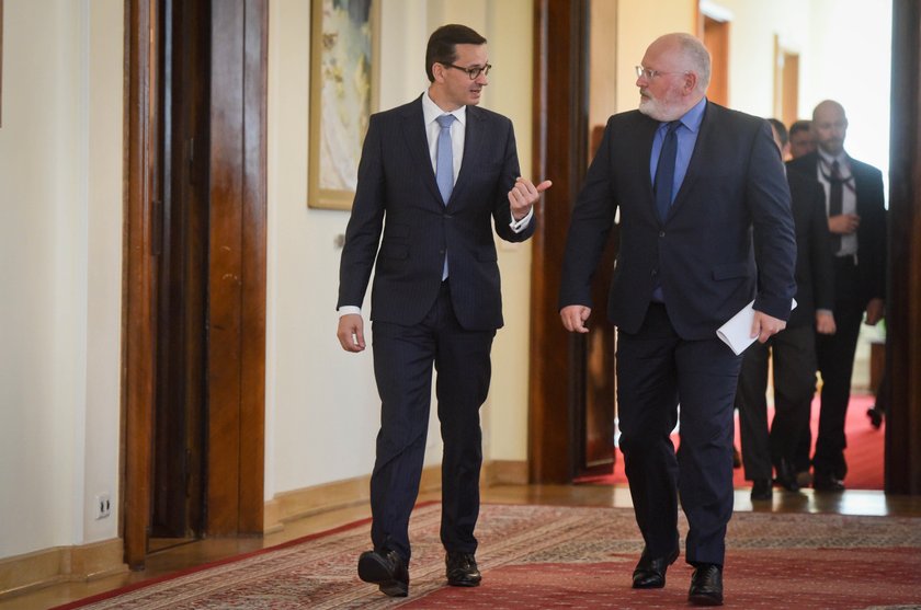 Mateusz Morawiecki i Frans Timmermans