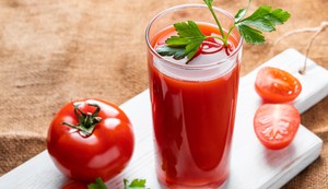 Kombinacija soka od paradajza i ekstra devičanskog maslinovog ulja ima stvarnu nutritivnu korist