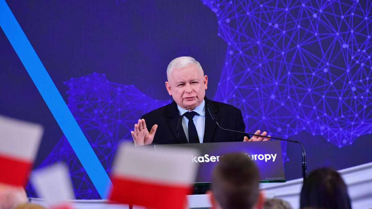 Gościem dzisiejszego wydania "Pytania na śniadanie" był prezes PiS Jarosław Kaczyński. Były premier opowiadał o swoich codziennych zwyczajach, sympatii do kotów, wspomniał także swoją zmarłą matkę.