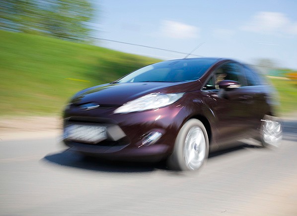 Tak jak niegdyś legendarny model T, najnowsza fiesta staje się globalnym autem, którym Ford jedzie na podbój kuli ziemskiej