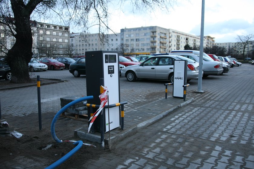 Parking przy centrum Batory w Gdyni nie będzie już darmowy