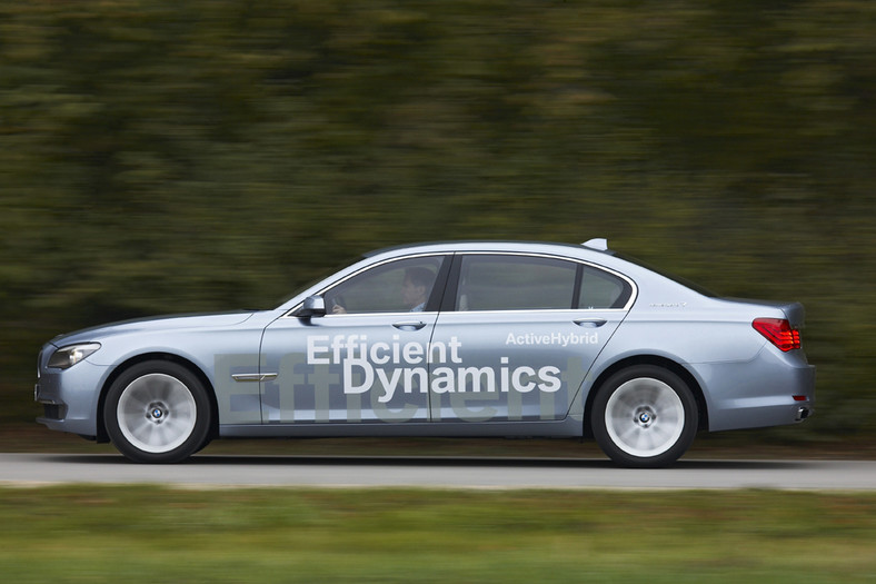 BMW Active Hybrid 7 - Kosztowny prekursor