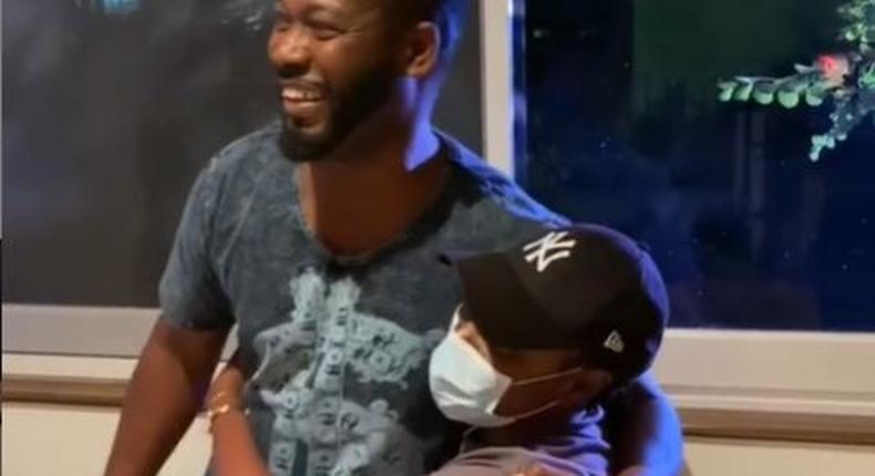 Yvonne Nelson goes down on her knees to kiss Adjetey Anang’s legs