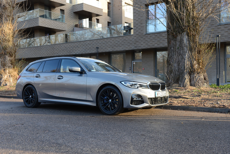 BMW 330i xDrive Touring