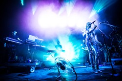 Natalia Nykiel pokazuje "Kokosanki", kolejny TELEDYSK z płyty "Discordia"