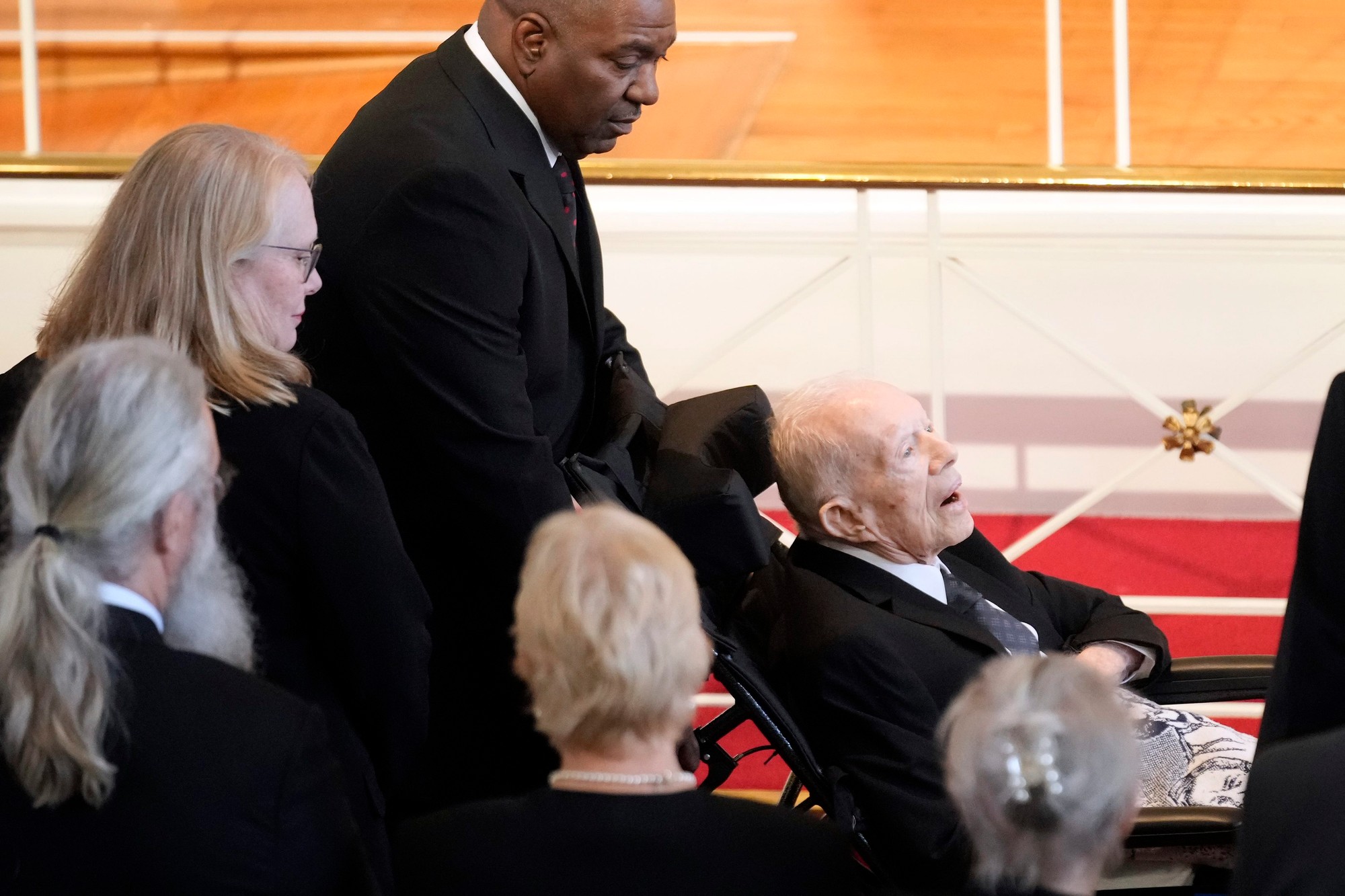 Bývalý prezident Jimmy Carter sa v utorok rozlúčil so zosnulou manželkou Rosalynn.