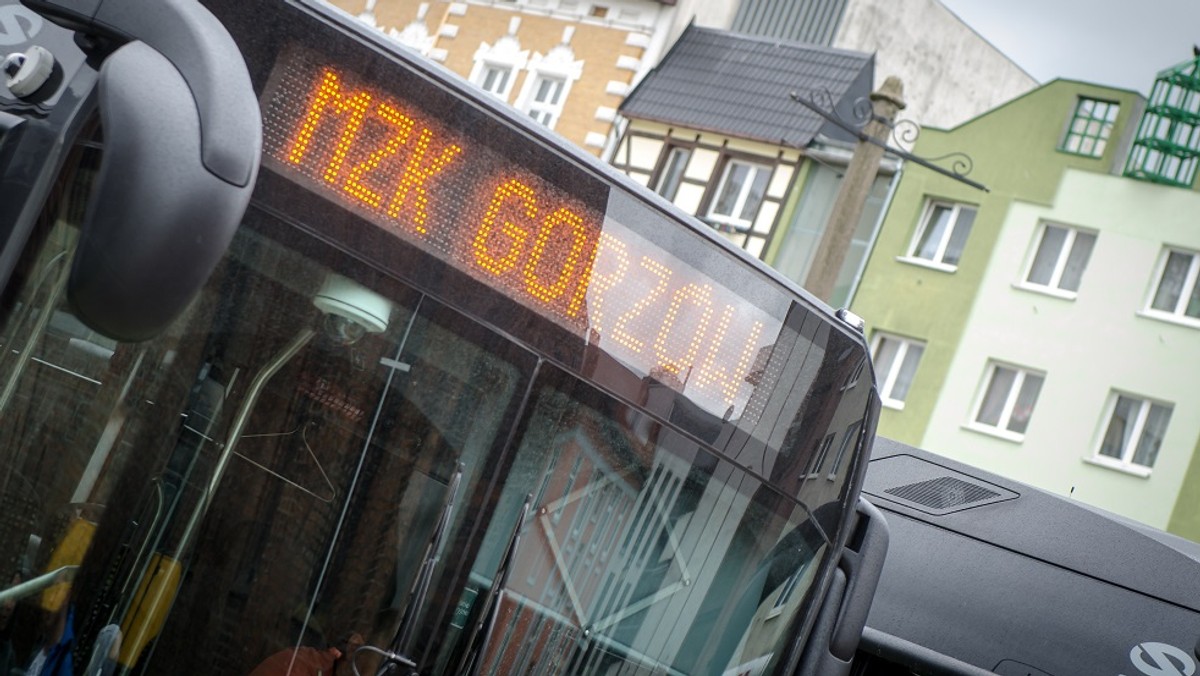 Od dziś nastąpiła korekta trasy i rozkładów jazdy autobusów linii 130 i 131 - informuje gorzowski Wydział Gospodarki Komunalnej i Transportu Publicznego. Od 1 grudnia inaczej jeżdżą też linie 11, 12, 30 i 39 w Zielonej Górze.