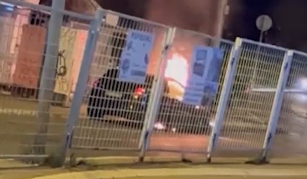 Izbio požar na automobilu u Železniku