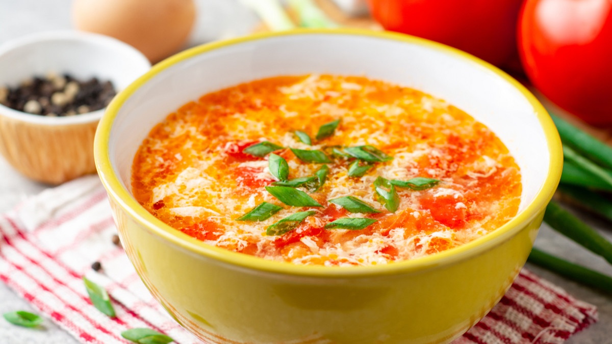 Chińska zupa jajeczna - idealna na przeziębienie