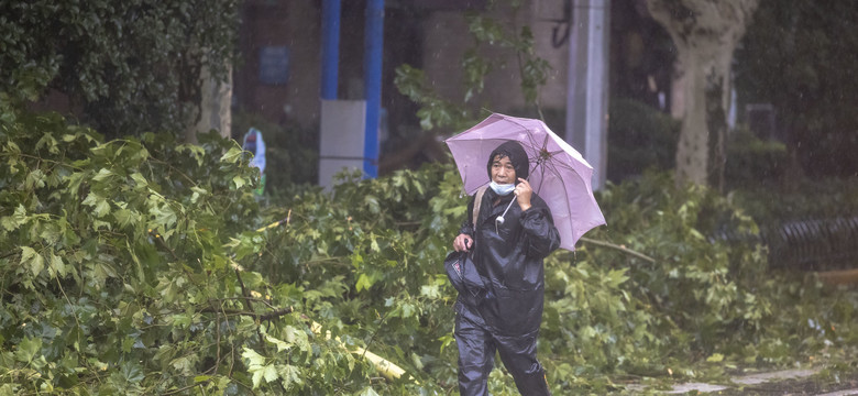 Tajfun In-fa paraliżuje Szanghaj. Prawie 500 tys. osób ewakuowanych